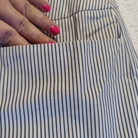 Refinity Navy Stripe Crops - Picture 7 of 11